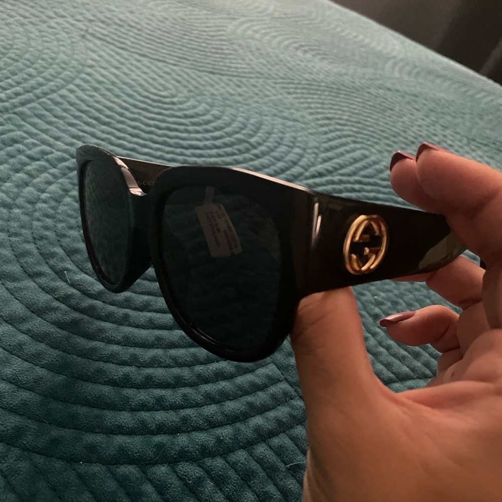 Gucci NWT sunglasses!!! Black with gold details